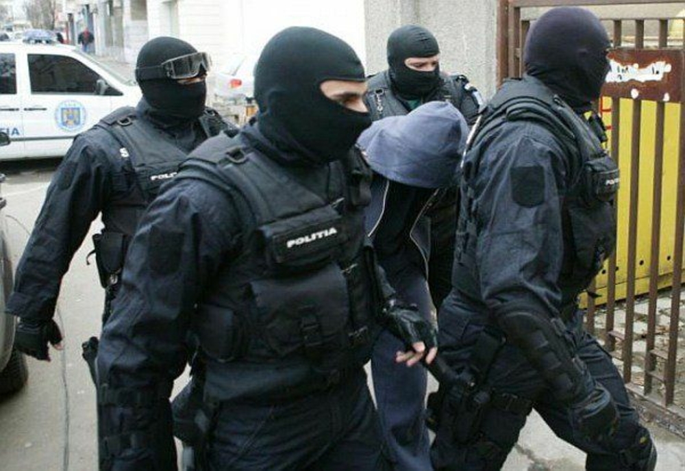 Percheziţii ale poliţiştilor Capitalei în Dâmboviţa la persoane bănuite de evaziune fiscală