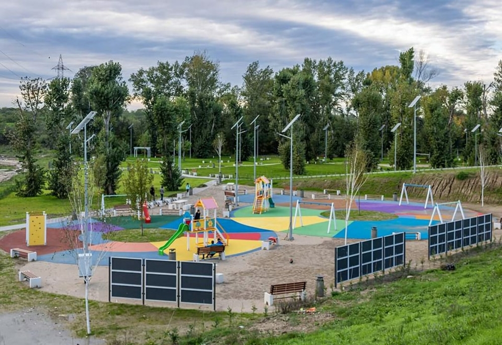 Un parc nou în zona Micalaca 300