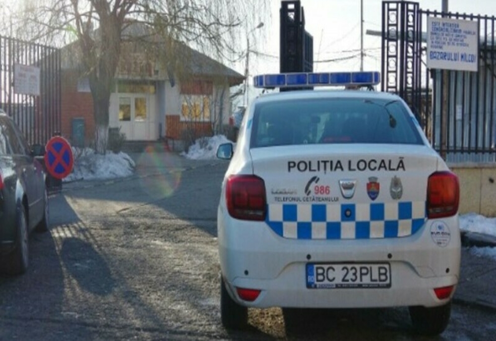 Polițiștii locali din Bacău cer spor pentru că fac „febră musculară” la degete. Care este cauza problemei lor