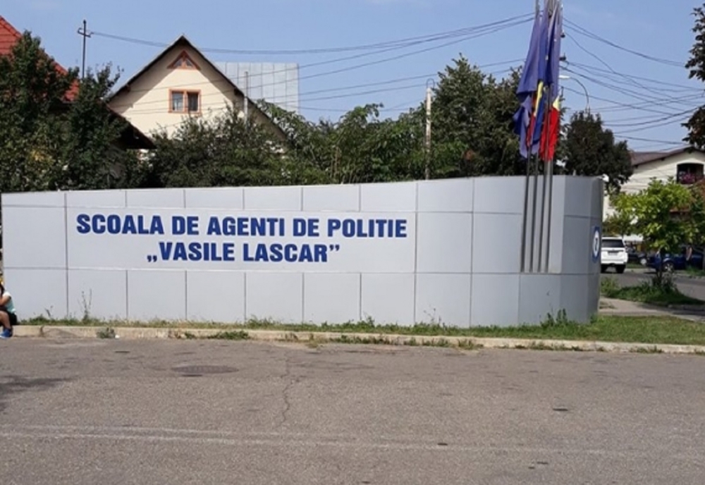 Persoană reţinută în urma unui flagrant după ce a pretins o sumă de bani pentru a facilita intrarea unui tânăr la Şcoala de agenţi de poliţie „Vasile Lascăr” din Câmpina