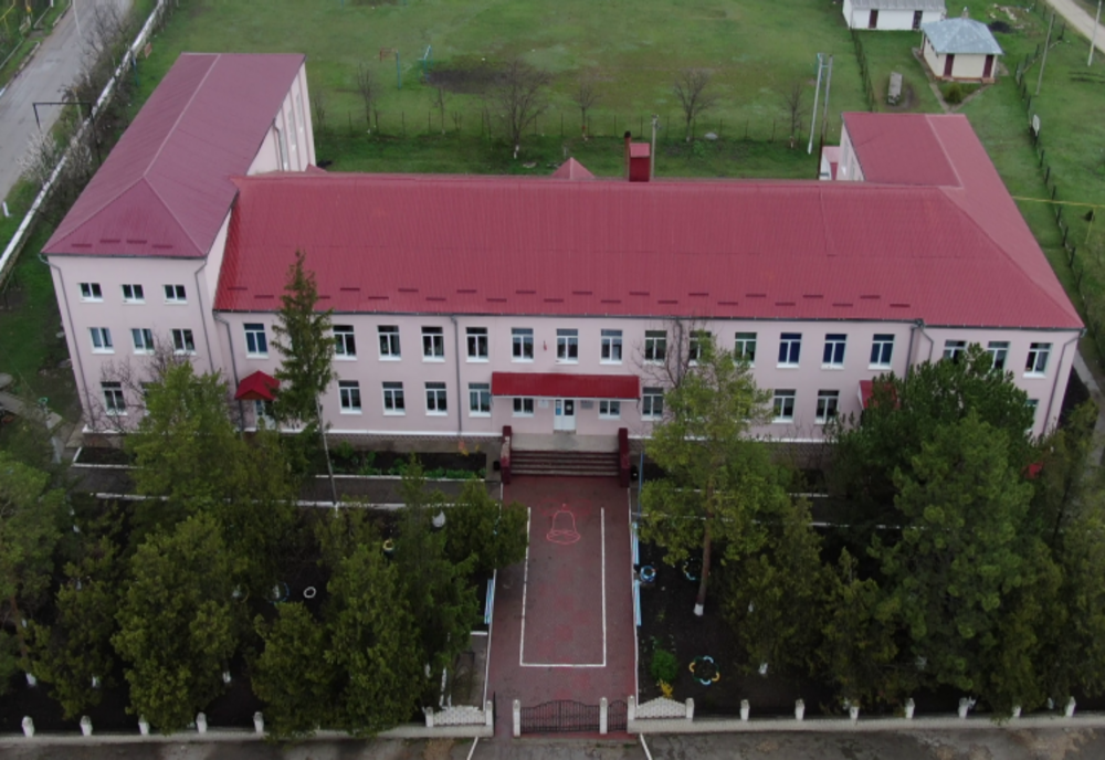 Instituția Publică Gimnaziul Roșietici, raionul Florești, Republica Moldova, s-a înfrățit cu două școli gimnaziale din comunele Vârlezi și Umbrărești, județul Galați
