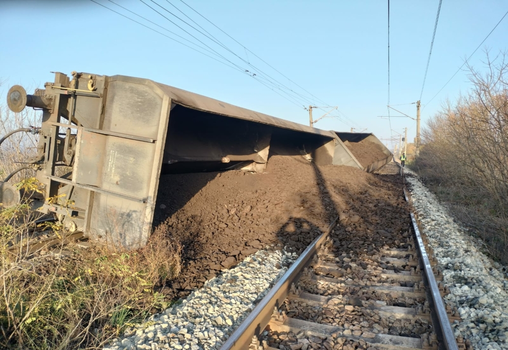 Tren de marfă deraiat, în Dolj. Trafic feroviar blocat