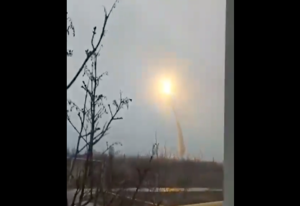 O rachetă HIMARS a lovit o hidrocentrală din Herson. Presa rusă anunță un dezastru dacă barajul cedează