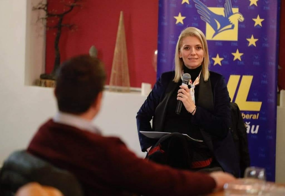 Președinta Senatului, Alina Gorghiu s-a întâlnit cu tinerii liberali buzoieni, la ”Cafeneaua Liberală”