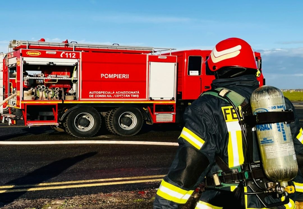Incendiu la o hală de producție din Timișoara. Cinci persoane, la spital