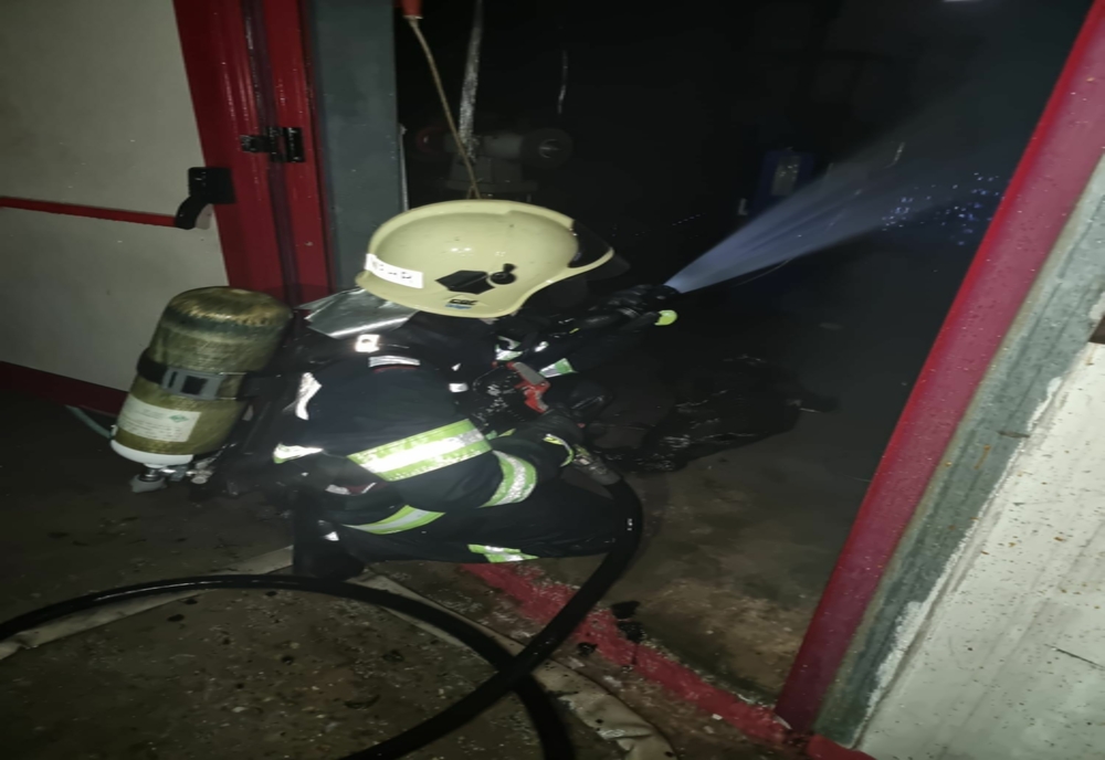 Incendiu într-o fabrică de încălțăminte din Sebiș