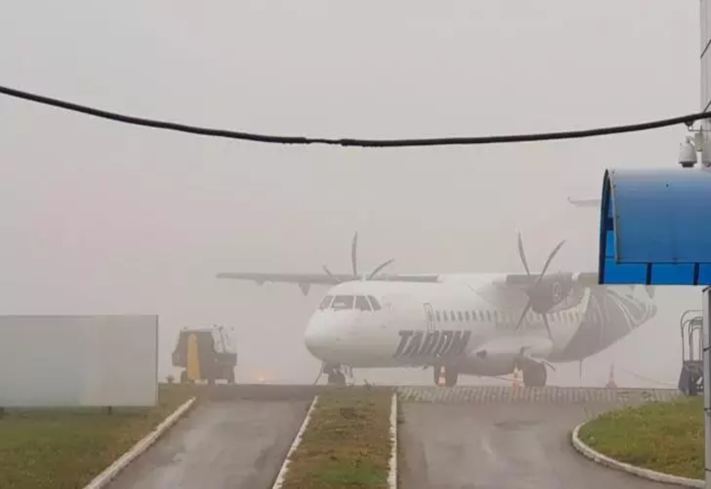 Ceața dă peste cap zborurile de pe Aeroportul din Iași. Sunt întârzieri uriașe – CURSELE AFECTATE