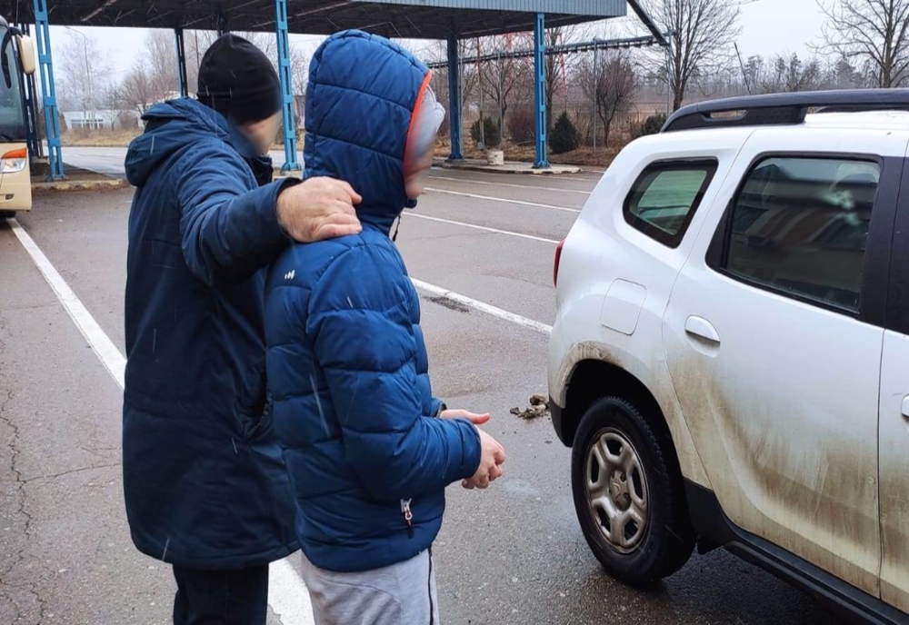 Doi tineri din Dâmbovița, reținuți pentru furt calificat
