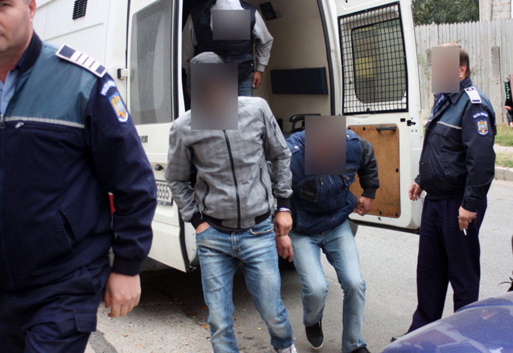 Olt: Arest preventiv pentru patru dintre cei cinci bătăuşi din Găneasa