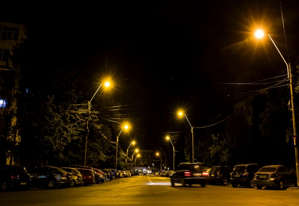 Se extinde iluminatul public, pe două străzi din Slatina