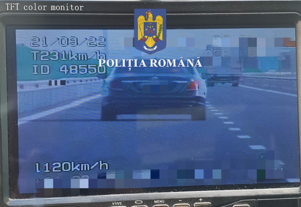 Pe cine au descoperit polițiștii la volanul autoturismului care rula cu 127 km/h pe DE 584, în afara localității Valea-Cânepii