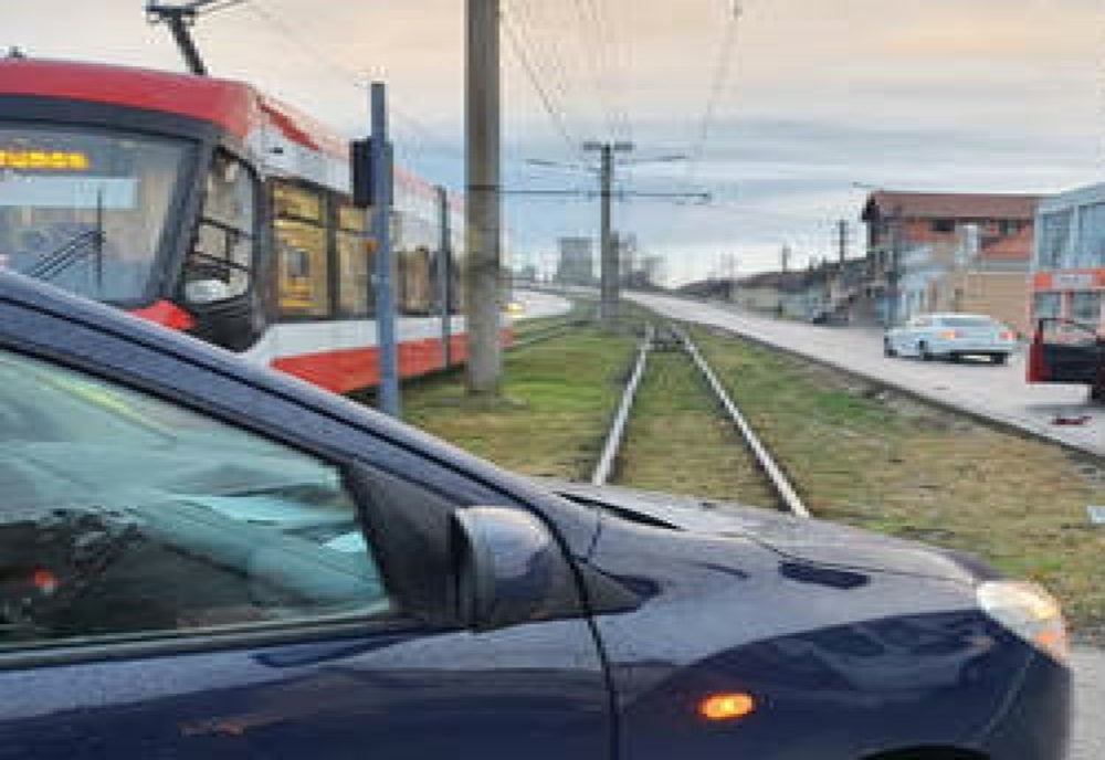 Bărbat rănit, la Arad, după ce două mașini s-au ciocnit