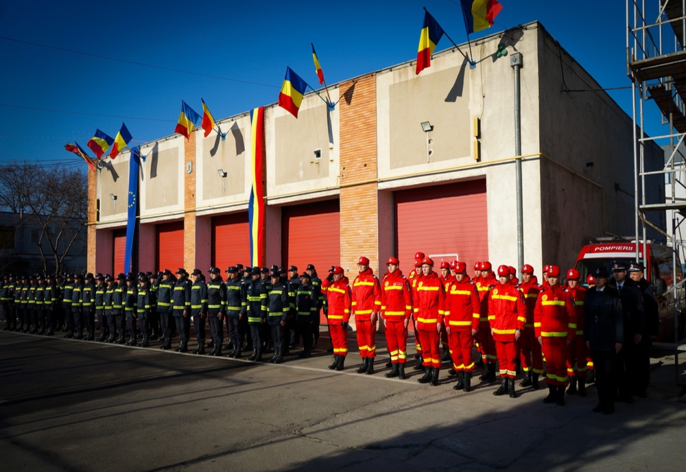 Cei mai tineri pompieri gălățeni au jucat credință patriei, vineri, 30 decembrie