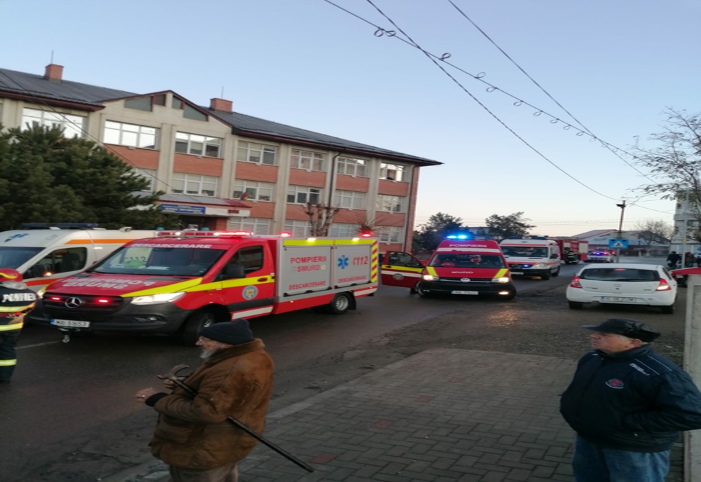 ACCIDENT în Târgu Frumos! Șase persoane rănite dintre care 3 minori