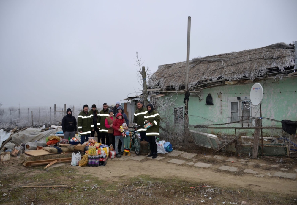 Pompierii de la Vard Brăila au fost ajutoarele lui Moş Crăciun