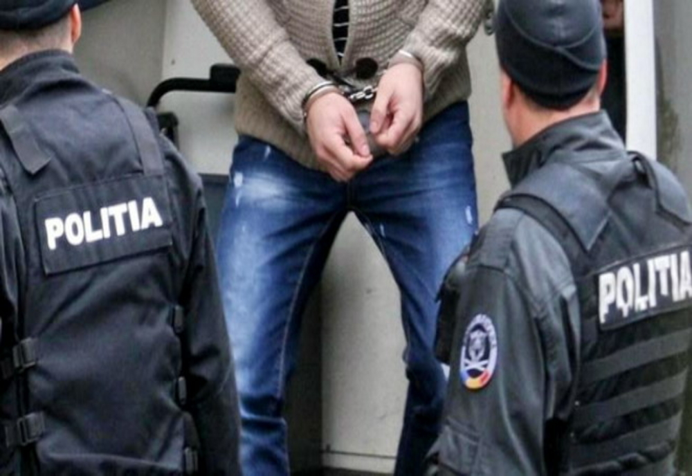 Două bătrâne din Craiova, tâlhărite de un tânăr din Olt. El a fost reţinut de poliţişti