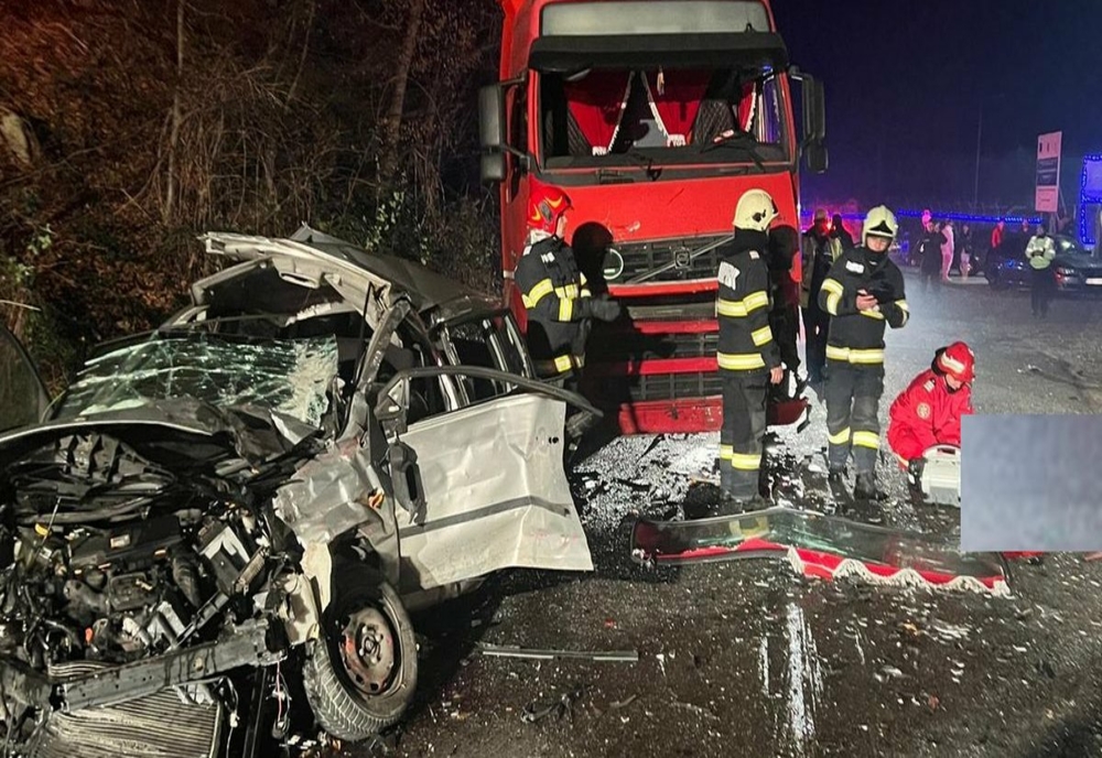 Accident teribil în Caraș-Severin: doi tineri, frate și soră, au murit