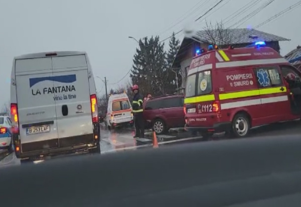Prahova. Accident pe DN1B la Chițorani. Trei autoturisme implicate