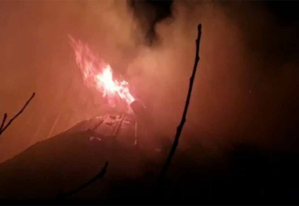 Prahova. Incendiu generalizat la o casa în Mizil