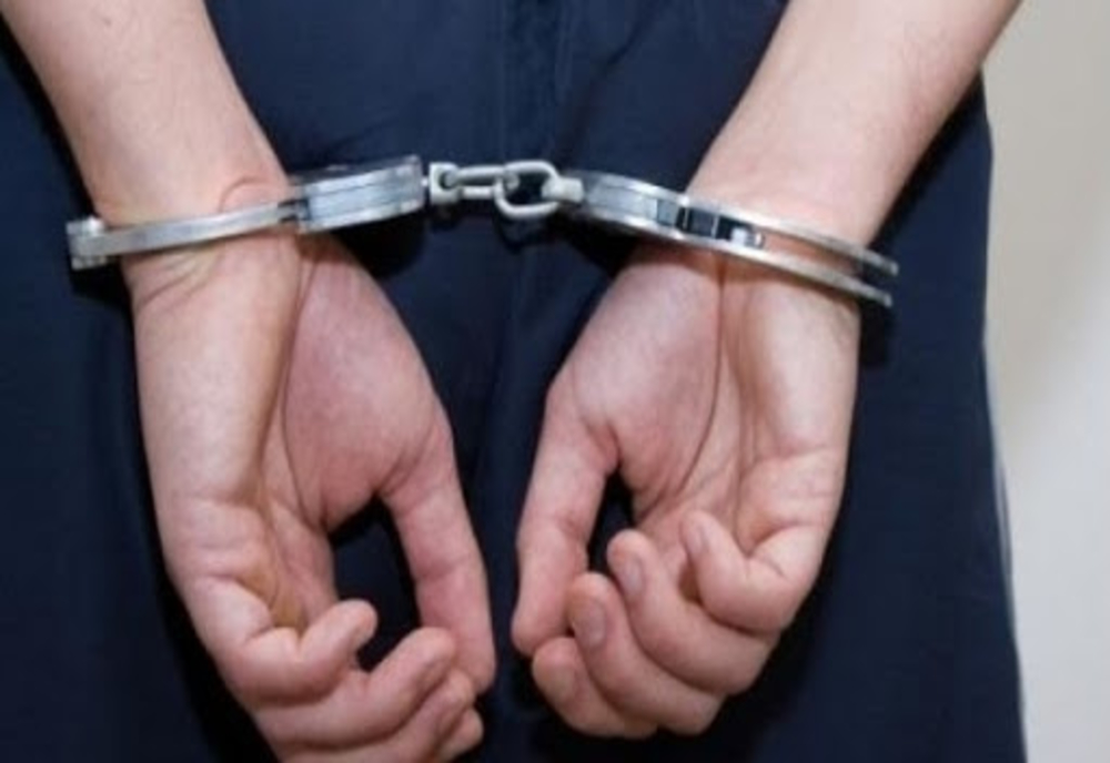 Bărbat de 25 de ani arestat preventiv după ce nu a respectat măsura arestului la domiciliu
