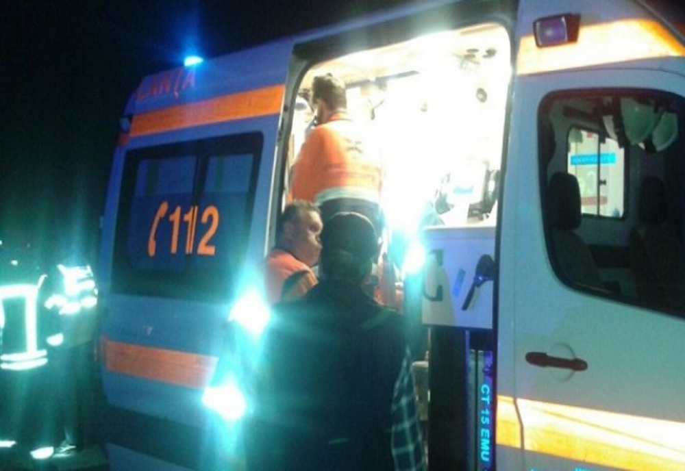 Prahova. Opt persoane rănite într-un accident produs pe DN 1A între un microbuz şi două autoturisme