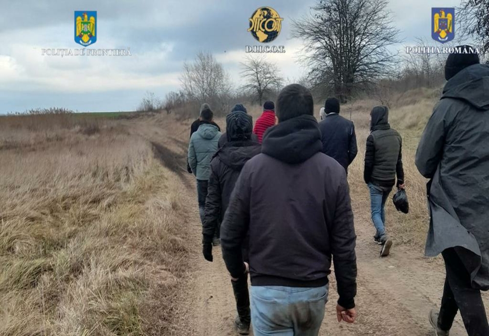 21 de persoane arestate preventiv după destructurarea de către DIICOT Craiova a unei grupări specializate în trafic de migranţi