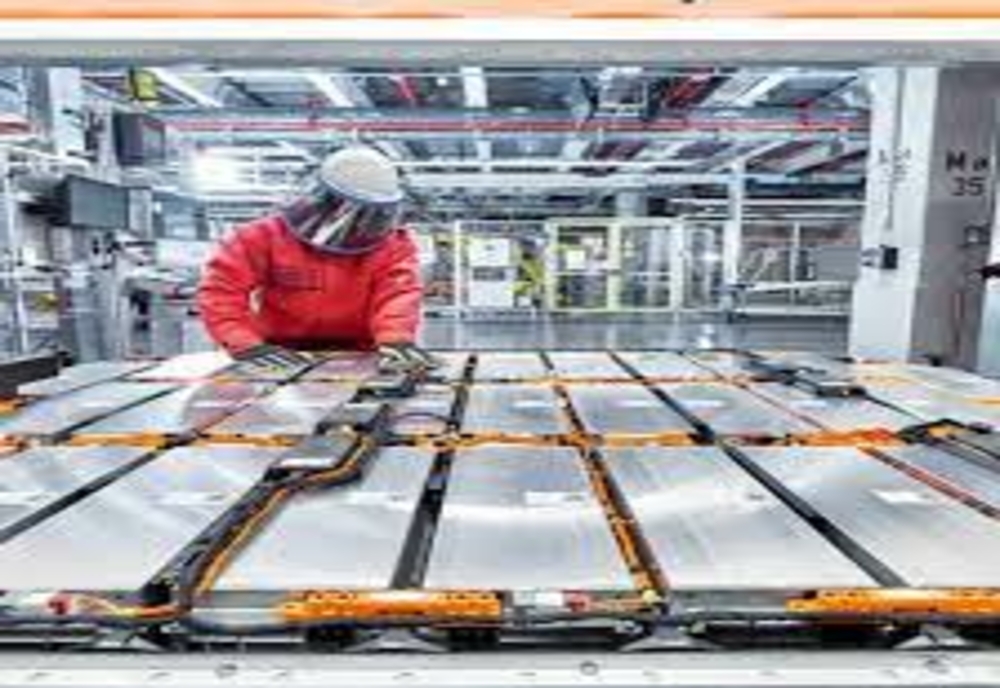 Ministerul Energiei anunță că se pot depune proiecte pentru investiții în baterii, celule și panouri fotovoltaice / Fondurile disponibile se ridică la 258,7 milioane euro
