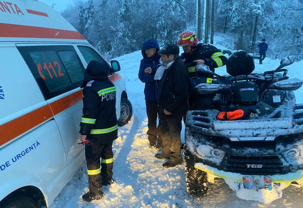 Intervenții ale ambulanțelor îngreunate de viscol, în Prahova