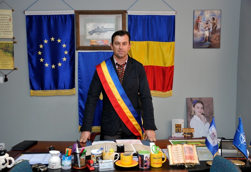 Primarul comunei Spermezeu trimis în judecată de procurorii DNA! Care sunt acuzațiile