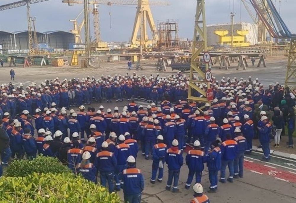 VIDEO Proteste la Şantierul Naval Damen Mangalia. Angajații cer o creștere salarială corelată cu rata inflației