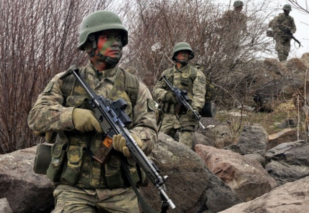 Câți militari ruşi au sunat de pe front pentru a se preda. Anunţul făcut de Kiev