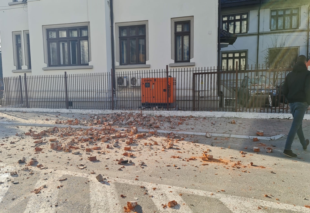 Raport după cutremurul din Gorj. Accesul interzis în mai multe clădiri afectate de seism
