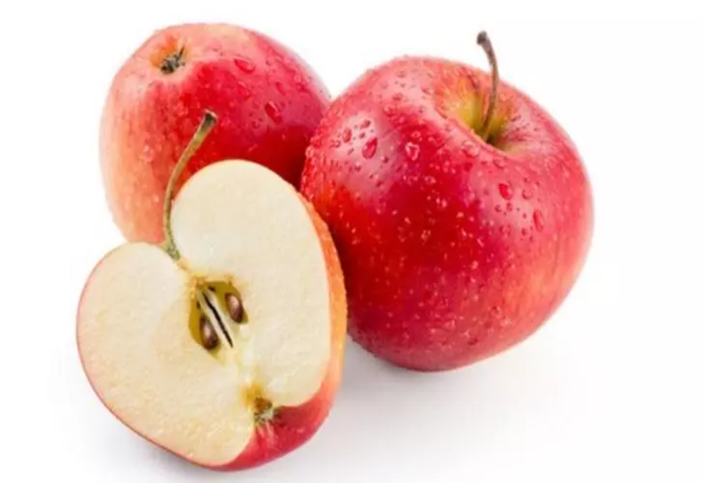 Ce pățești dacă mănânci merele cu tot cu sâmburi? Otrava despre care puțini medici vorbesc