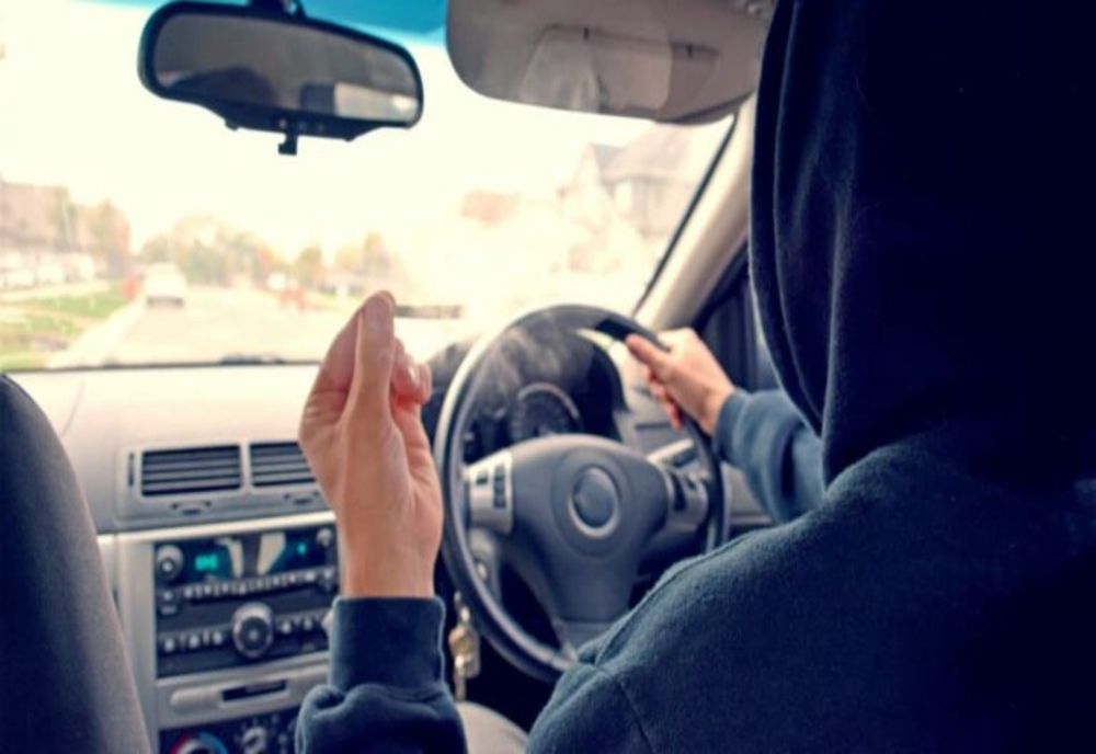 Tânăr de 19 ani, prins drogat la volan, în Târgoviște