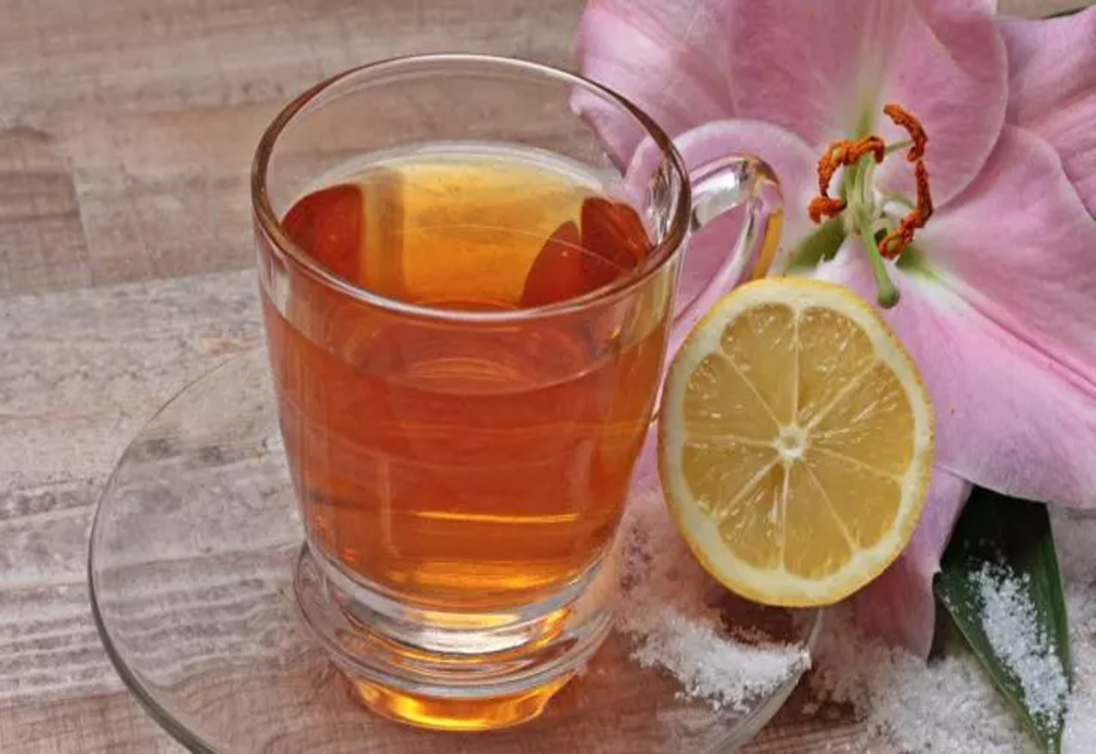 Cele mai bune 3 băuturi pentru detoxifierea corpului. Ți le poţi face acasă, în fiecare dimineaţă