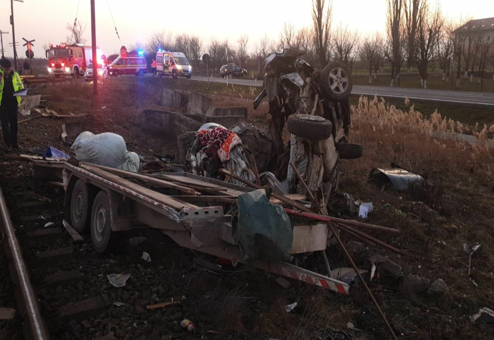 Mașină lovită de tren, în județul Arad. Un tânăr din Sălaj a murit