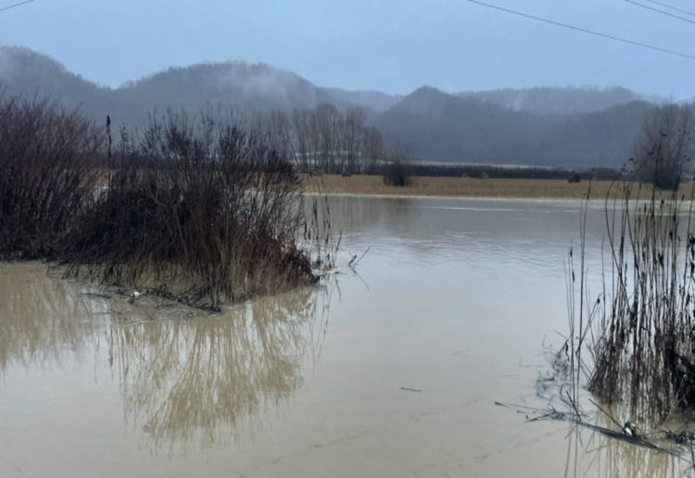 Cele mai recente date referitoare la inundații și circulația pe drumurile din Caraș-Severin
