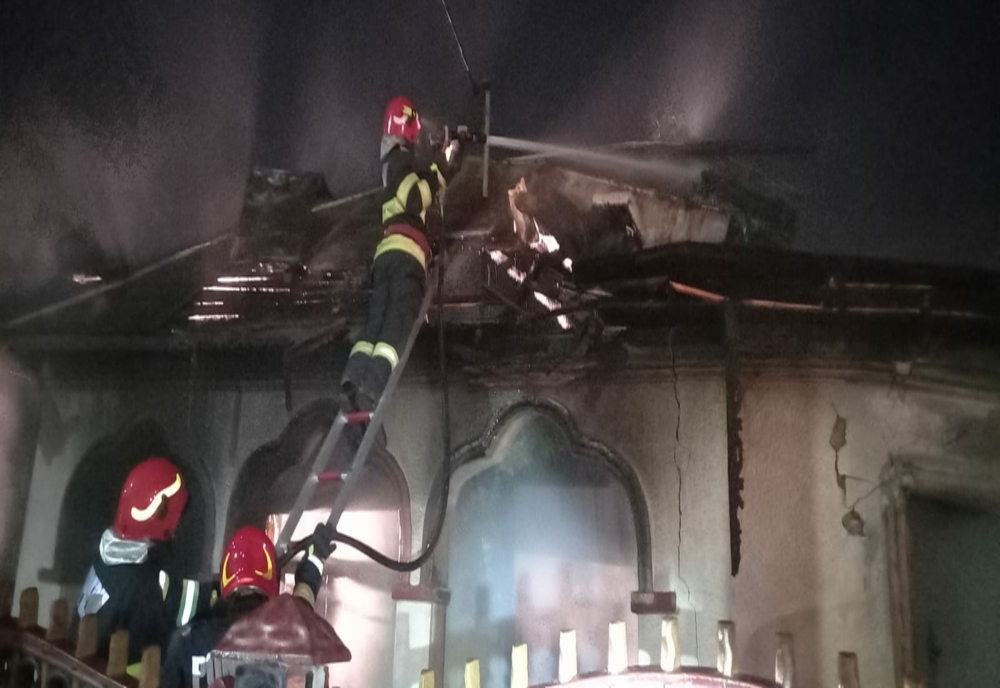 Pompierii brăileni au intervenit în acest weekend la stingerea a cinci incendii