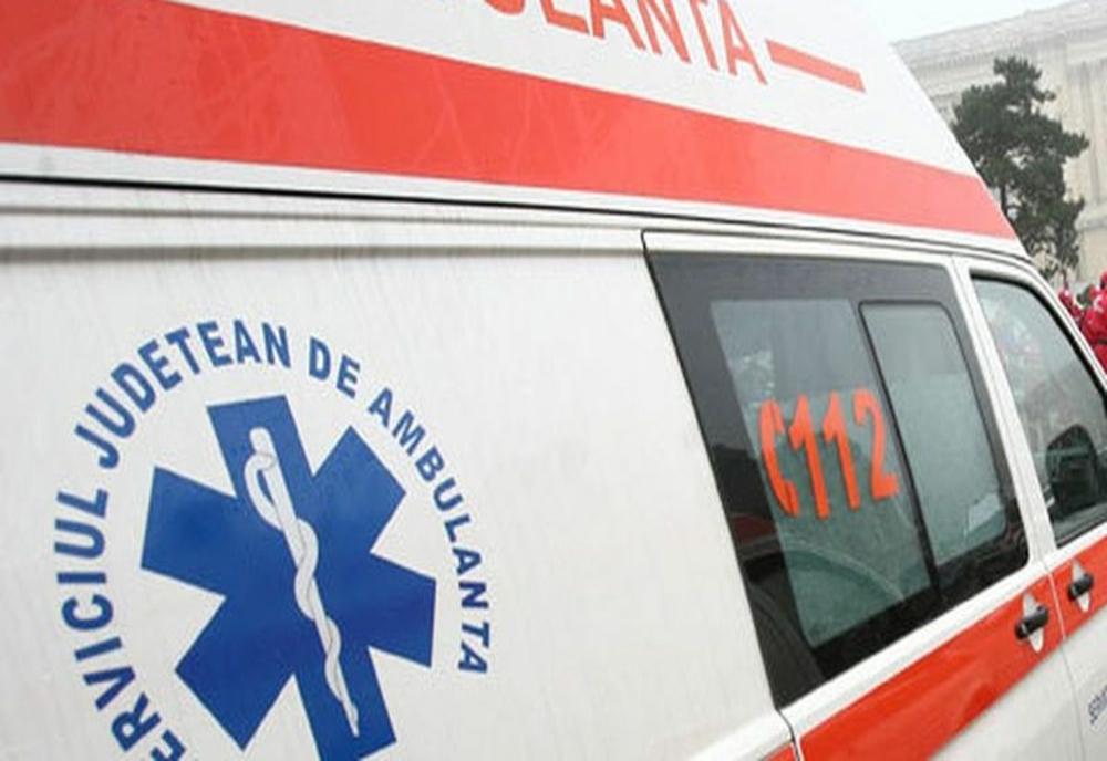Trei persoane rănite într-un accident la Mihai Viteazu