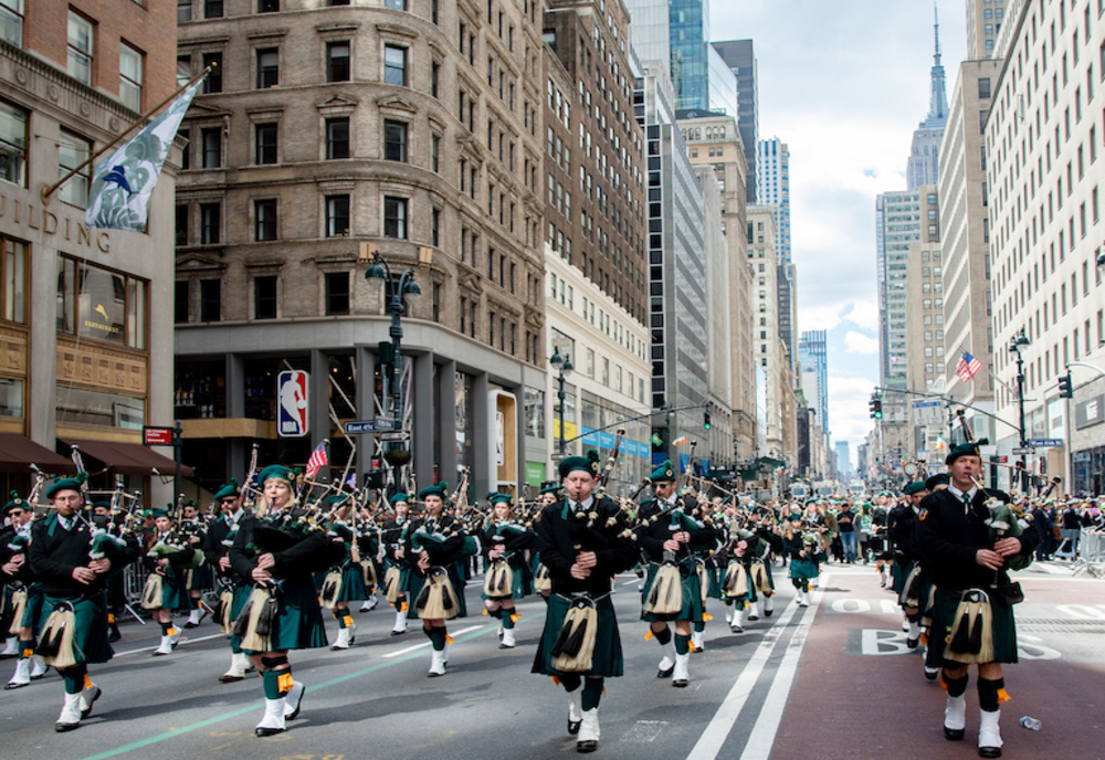 Paradă de ziua Sf. Patrick pe Fifth Avenue din New York City