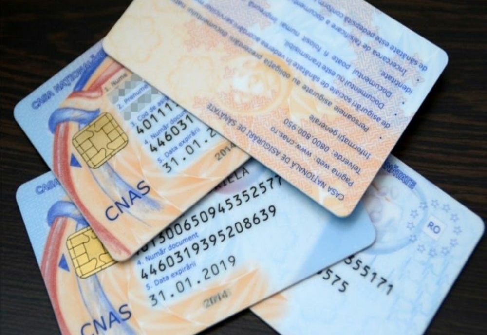 CAS Prahova va trimite cardurile de asigurat către titulari prin intermediul primăriilor