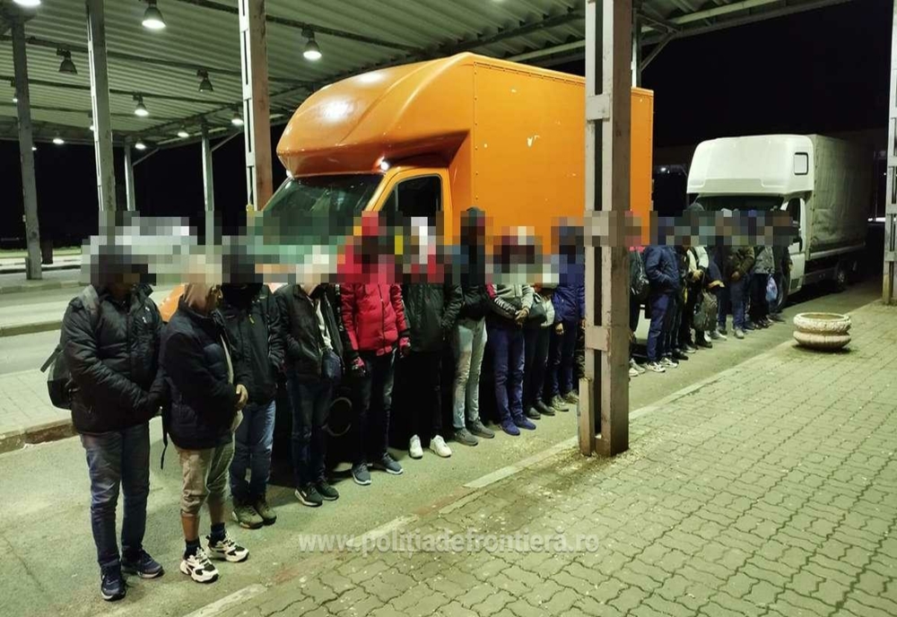 Trei tineri din Argeș, arestați preventiv pentru trafic de migranți, în Satu Mare! Au încercat să scoată ilegal din țară 52 de cetățeni străini