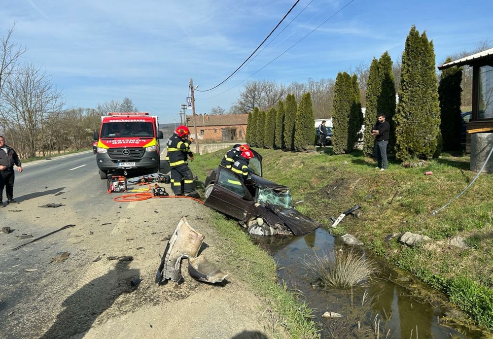Accident grav în județul Arad. Pentru salvarea victimelor intervine elicopterul SMURD