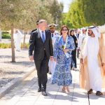 Carmen Iohannis, aspru criticată pentru vestimentația purtată în Emiratele Arabe