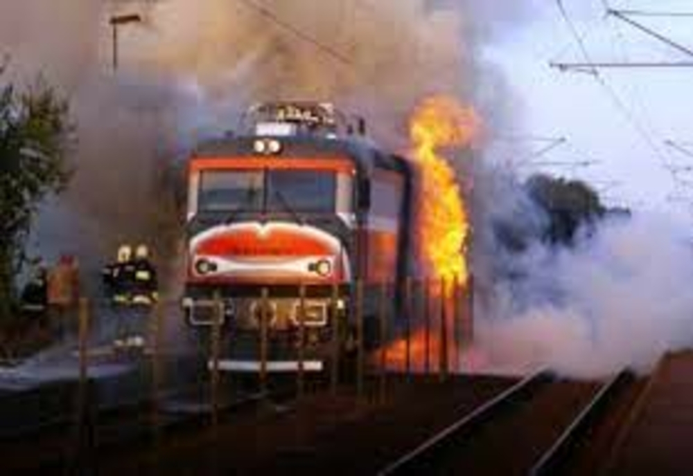 Prahova. Incendiu la o locomotivă, în Gara Crivina