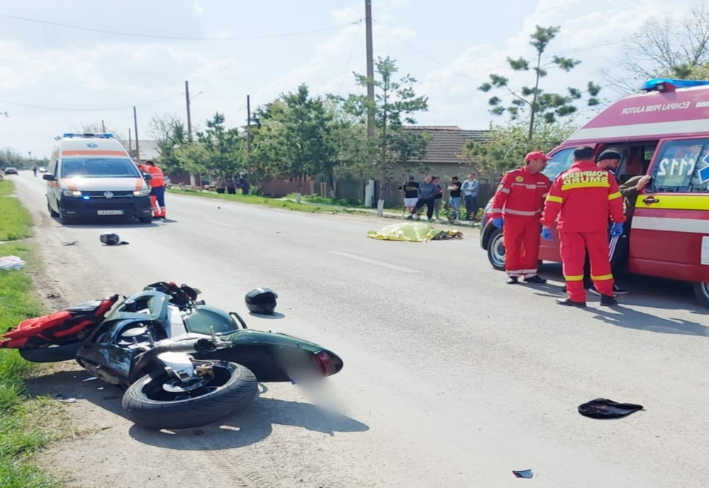 FOTO Accident mortal: pieton spulberat de o motocicletă