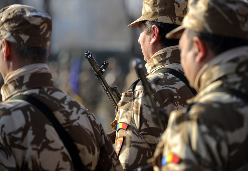 Expoziţii de armament şi ceremonii militare – de Ziua Forţelor Terestre Române