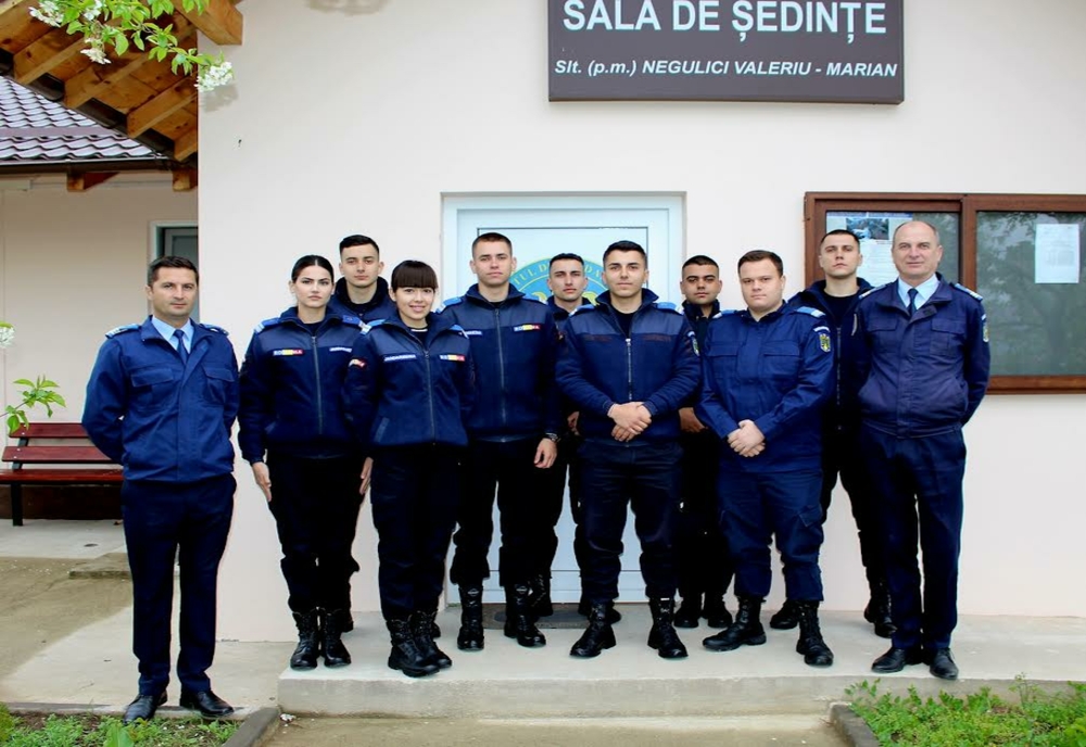 Nouă tineri subofițeri, repartizați la Jandarmeria Dâmbovița