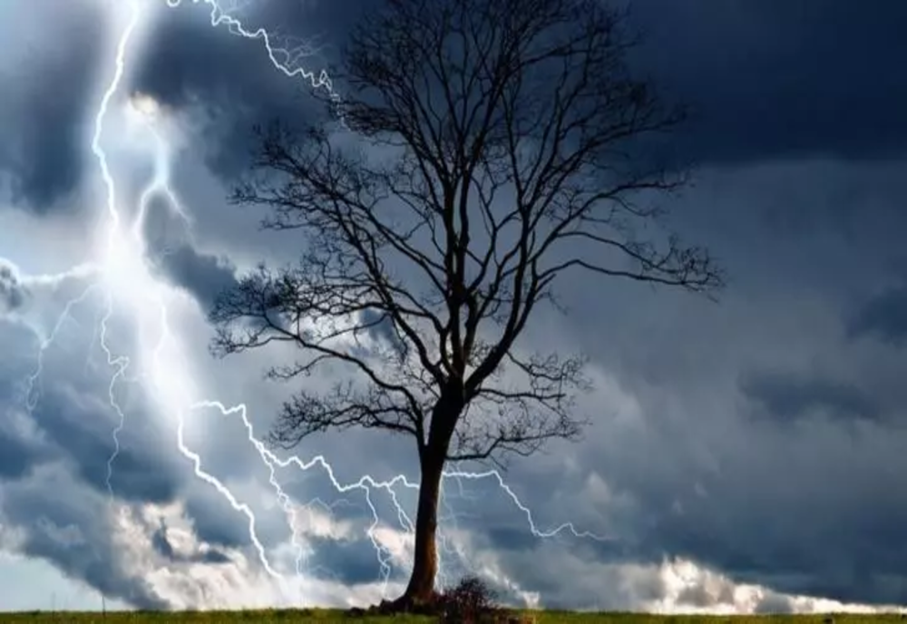 Fenomene meteo extreme în următoarele ore, în România – Unde vor fi vijelii, grindină și vânt puternic – Anunțul ANM