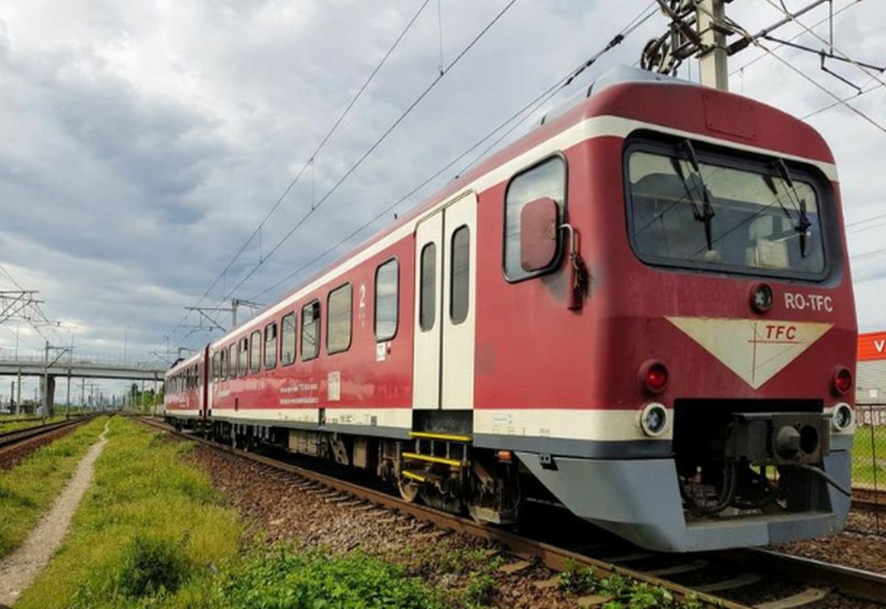 Tragedie în Orșova: Un copil de nouă ani și tatăl său au fost loviți de tren într-un tunel